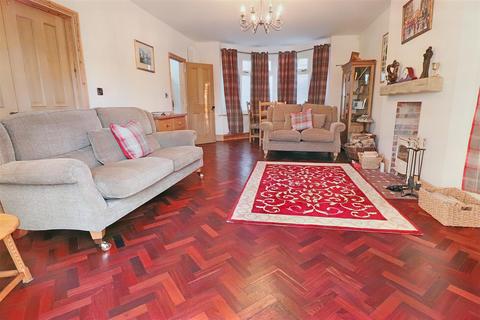 59 Cotmer Road, Lowestoft, NR33 9PS