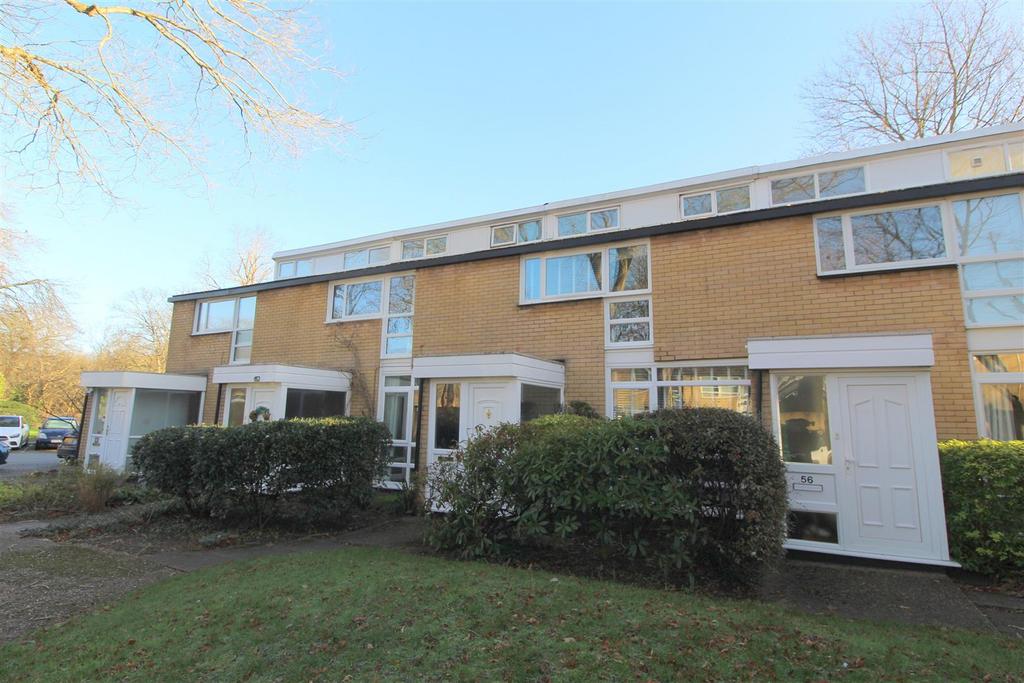Weymede, Byfleet, West Byfleet 3 bed terraced house for sale £430,000