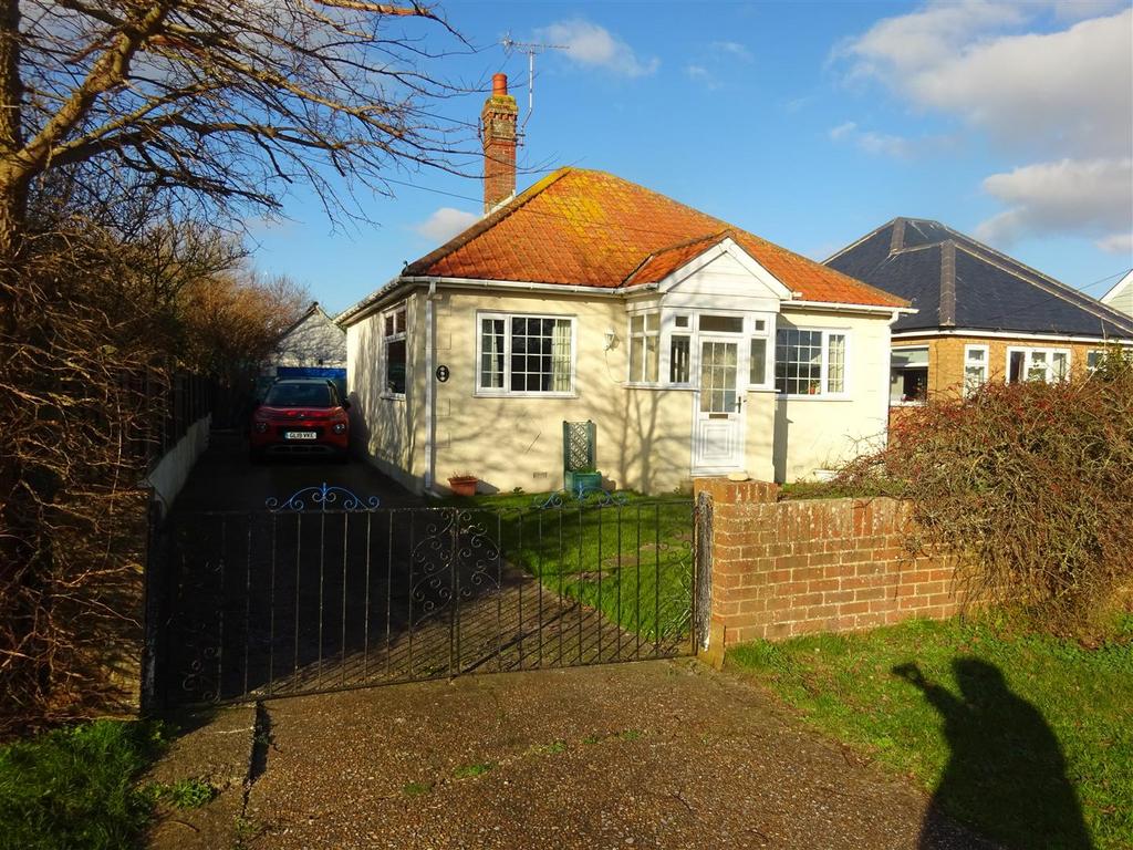 Hardy Road, Greatstone, New Romney 2 bed bungalow for sale £345,000