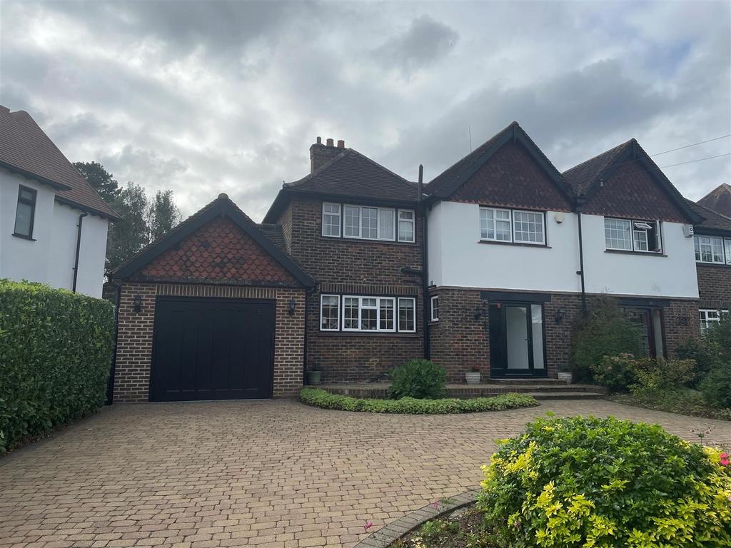 Manor Way, Petts Wood East, Kent 3 bed house for sale £950,000