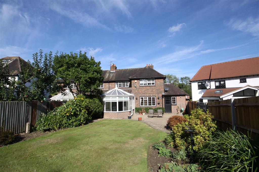 Manor Way, Petts Wood East, Kent 3 bed house for sale £950,000