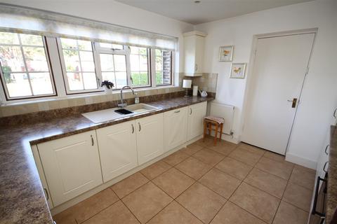 72 Manor Way, Petts Wood, Orpington, BR5 1NW