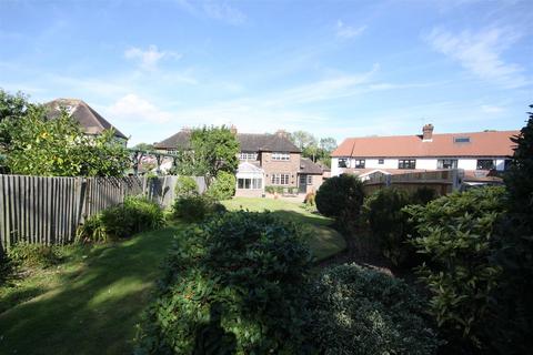 72 Manor Way, Petts Wood, Orpington, BR5 1NW