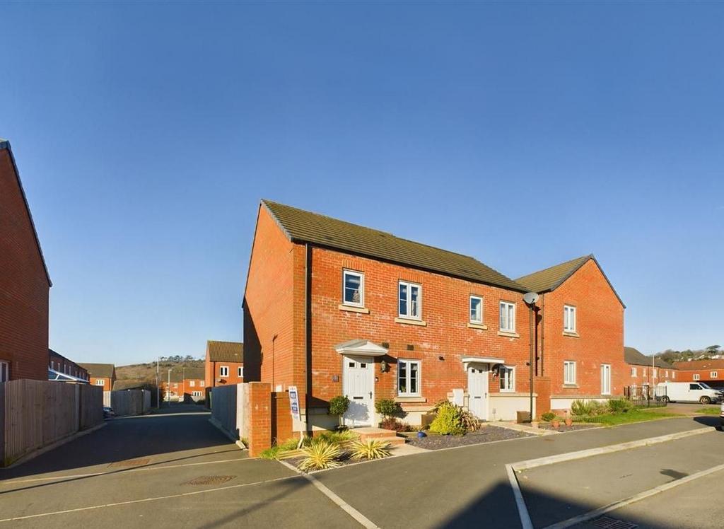 Stryd Stradey, Llanelli 3 bed semidetached house for sale £