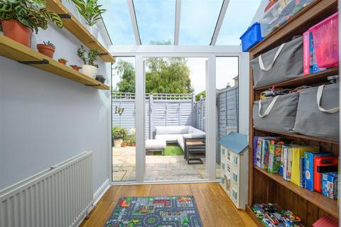 2 bedroom terraced house for sale, School Road, East Molesey