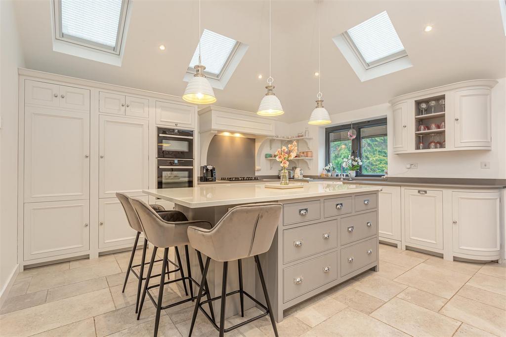 House-greenhayes-avenue-banstead-118.jpg