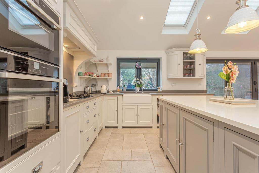 House-greenhayes-avenue-banstead-120.jpg