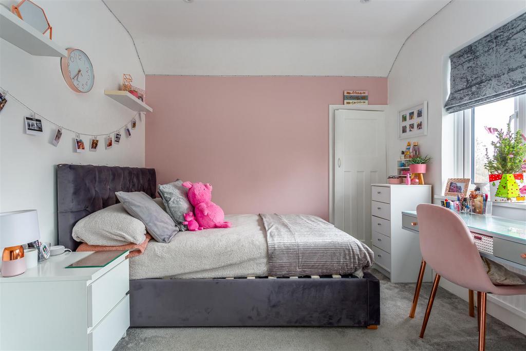 House-greenhayes-avenue-banstead-130.jpg