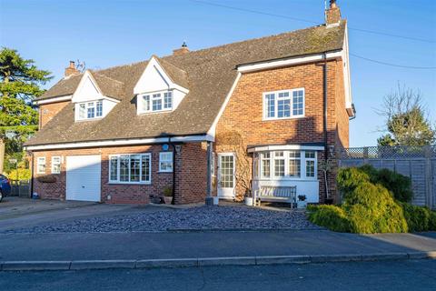 14 High Croft, Claverdon, Warwick, CV35 8LH