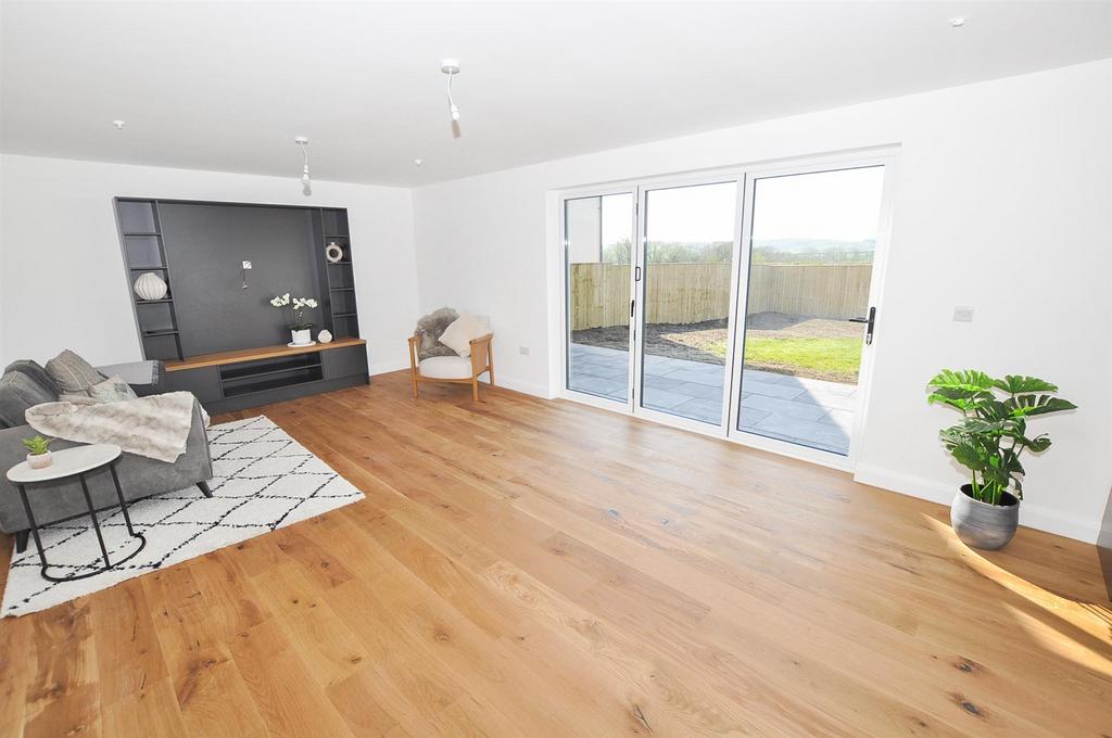 Kitchen/Dining/Family room