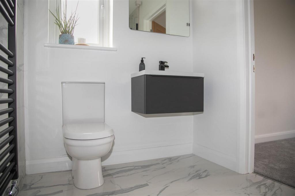 En-Suite 2