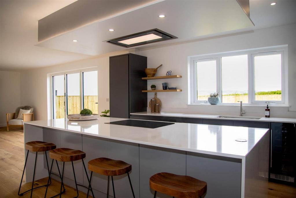 Kitchen/Dining/Family room