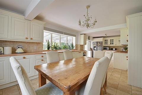 5 bedroom detached house for sale, Cooden Sea Road, Bexhill-On-Sea