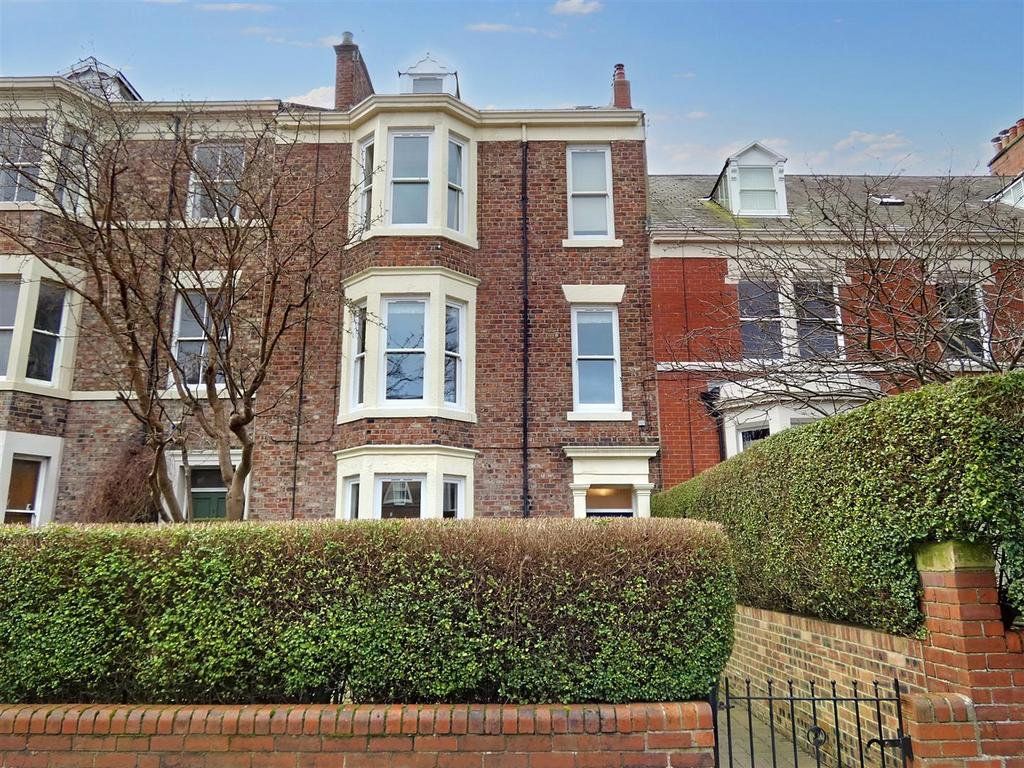 St. Albans Place, Tynemouth 2 bed apartment for sale £250,000