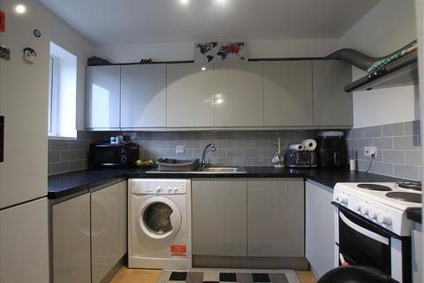 1 bedroom apartment for sale, Vickers Way, Hounslow TW4