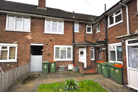 8 More Close, London, E16 1JE