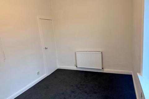 2 bedroom terraced house to rent, Cleveland Street, Colne