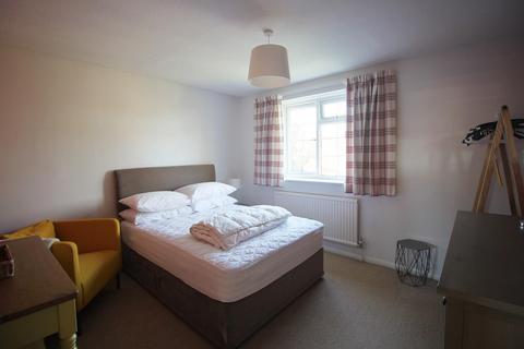 24 Abbeyfields Close, Netley Abbey, Southampton, SO31 5GR
