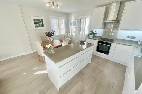 58 Lockside, Portishead, Bristol, BS20 7AF