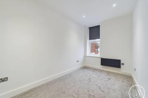 2 bedroom flat to rent, High Street, Horbury, Wakefield