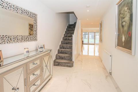 4 bedroom detached house for sale, Stocks Lane, Kelvedon Hatch, Brentwood