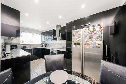 23 Sewardstone Gardens, London, E4 7QE