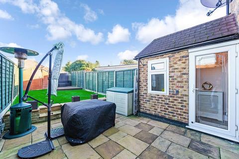 23 Sewardstone Gardens, London, E4 7QE