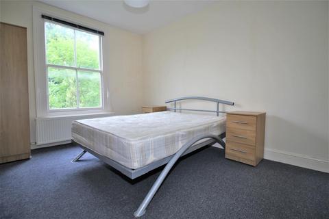 2 bedroom flat to rent, Exeter Road, London NW2