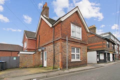 1 bedroom flat for sale, Cantelupe Road, East Grinstead, RH19