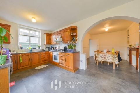 2 Maxwell Road, St Albans, AL1 5LA