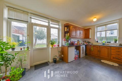 2 Maxwell Road, St Albans, AL1 5LA