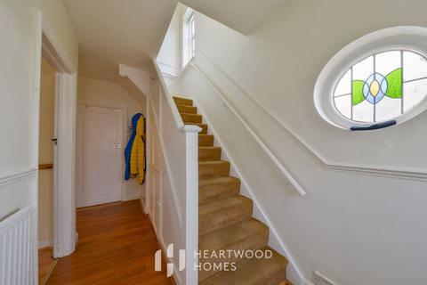 2 Maxwell Road, St Albans, AL1 5LA