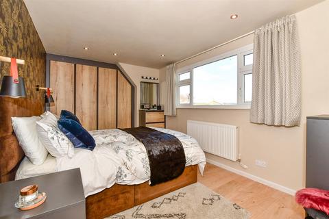 3 bedroom chalet for sale, Redoubt Way, Dymchurch, Romney Marsh, Kent