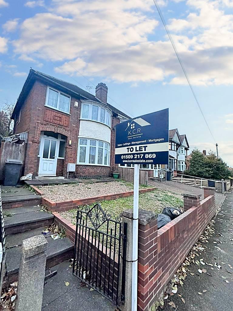 Wyngate Drive, Leicester LE3 3 bed semidetached house £1,250 pcm (£