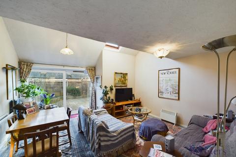 3 bedroom terraced house for sale, Galsworthy Road, Chertsey, Surrey, KT16