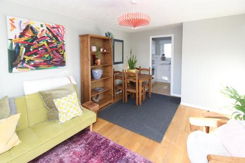 114/7 Springfield, Edinburgh, EH6 5SD