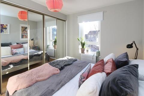 114/7 Springfield, Edinburgh, EH6 5SD