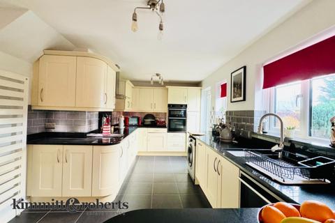 2 Camelot Close, Seaham, SR7 7AN