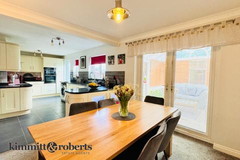 2 Camelot Close, Seaham, SR7 7AN