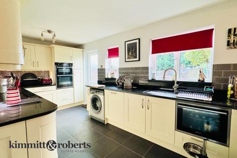 2 Camelot Close, Seaham, SR7 7AN