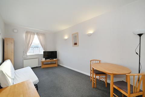 15 Thames Circle, London, E14 3RX