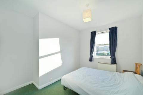 15 Thames Circle, London, E14 3RX