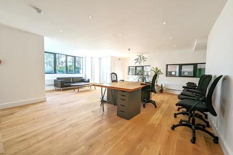 Office to rent, OFFICE SPACE  TO LET  WELLINGTON ROAD  ST JOHNS WOOD  NW8