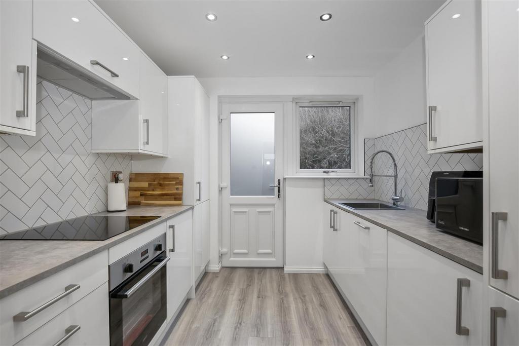 11 Elgin Court 9.jpg