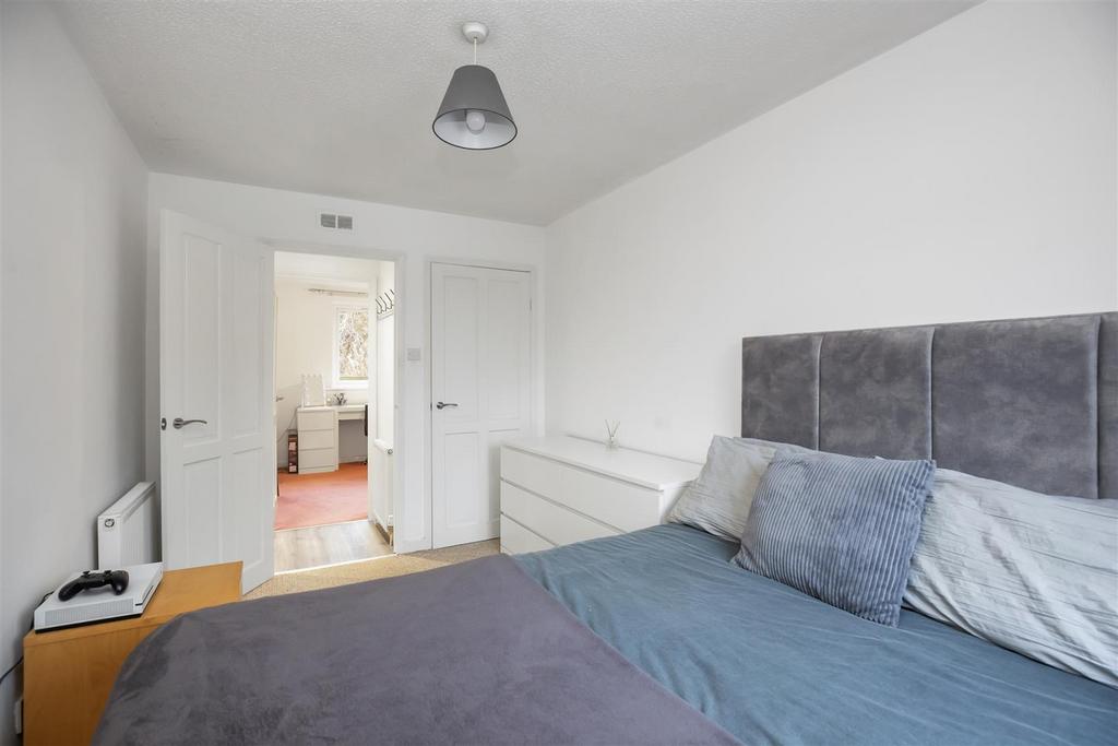 11 Elgin Court 12.jpg