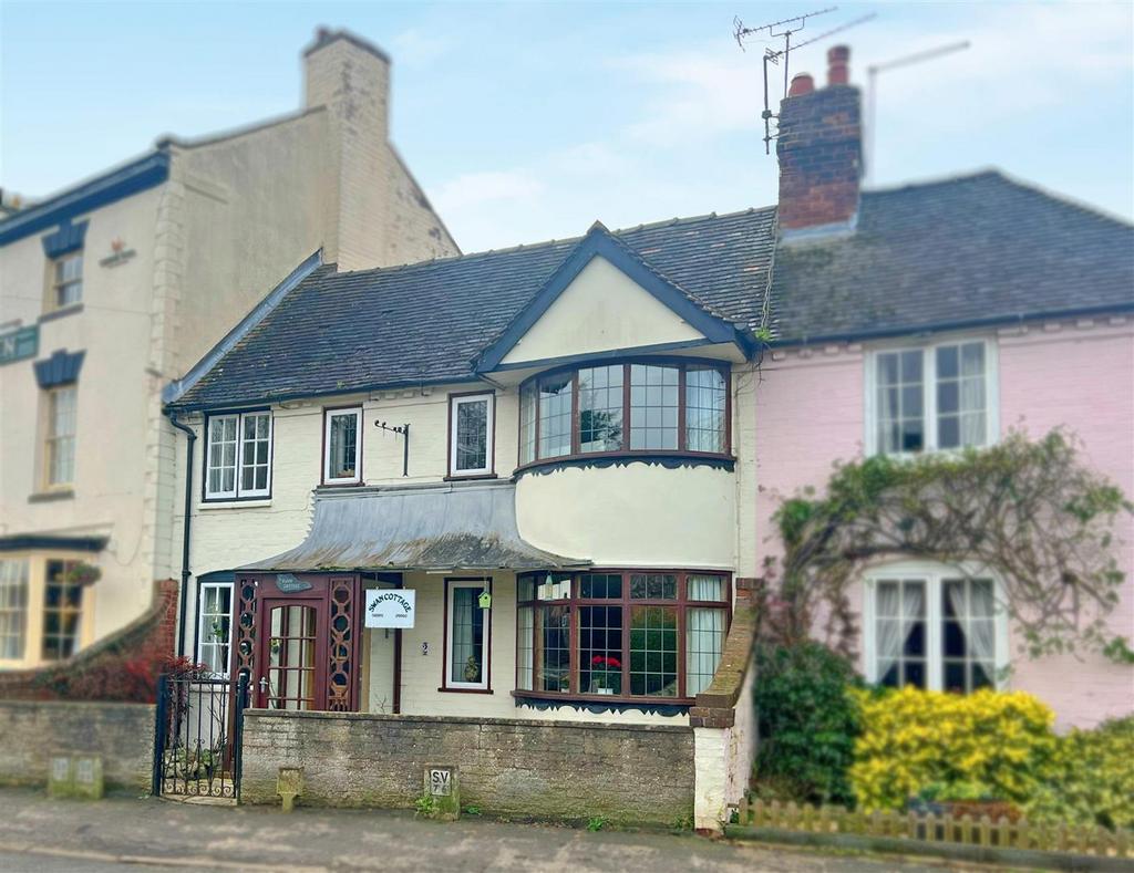 The Green, Wilmcote, StratfordUponAvon 3 bed character property for