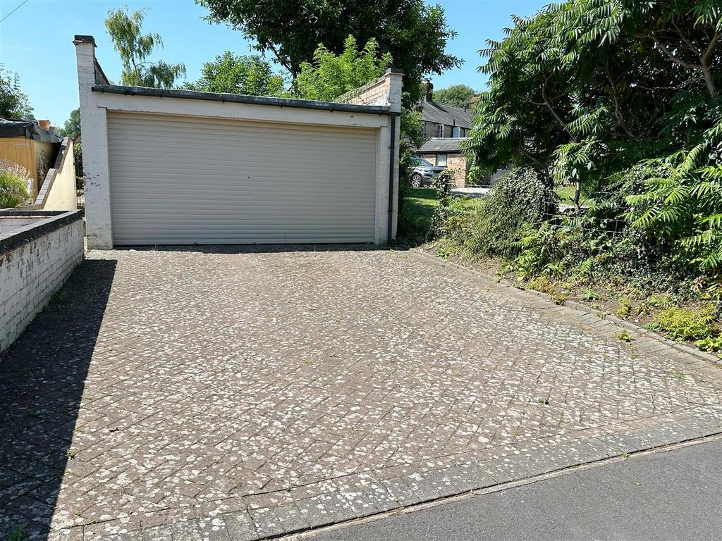 Garage &amp; Driveway