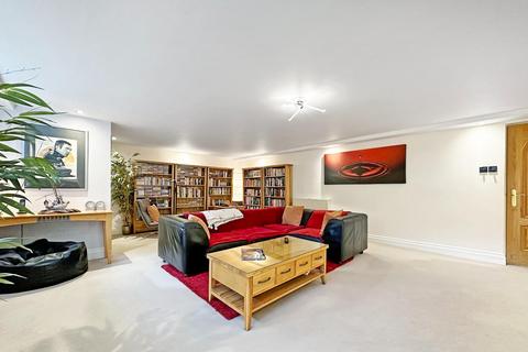 3 bedroom apartment for sale - The Avenue, Hale, Altrincham