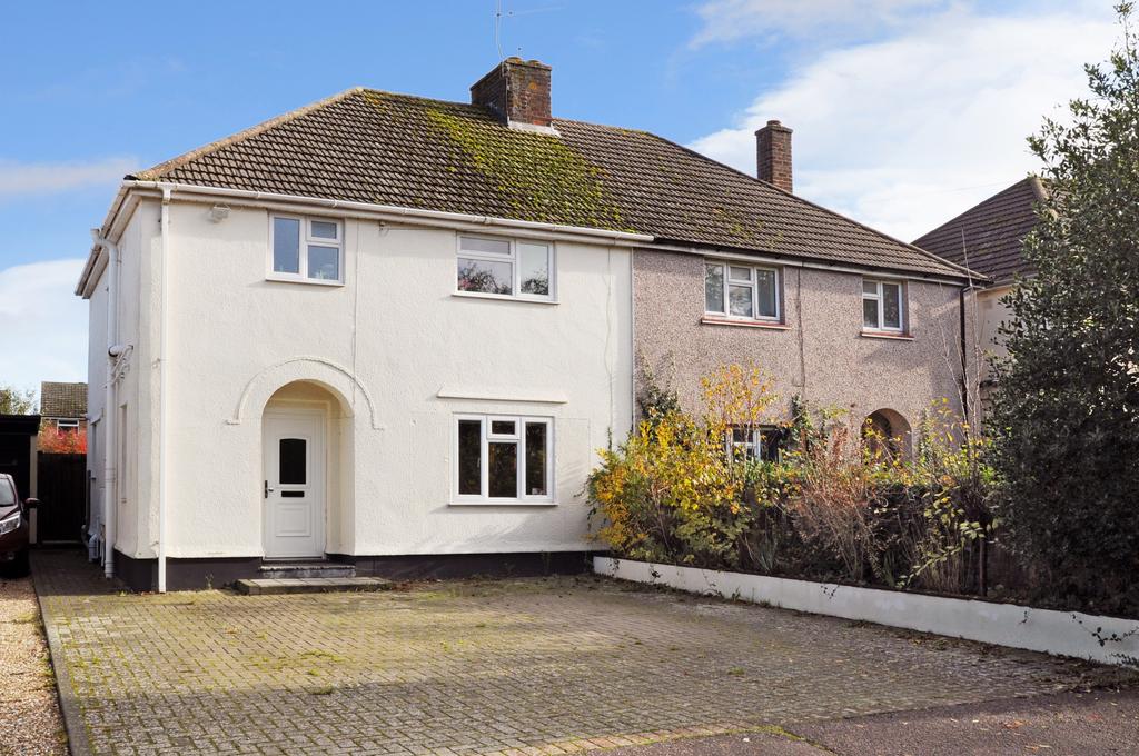 Baddow Hall Avenue, Great Baddow 3 bed semidetached house for sale £