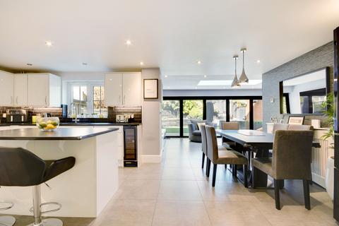 14 Webb Close, Springfield, Chelmsford, CM2 6GQ